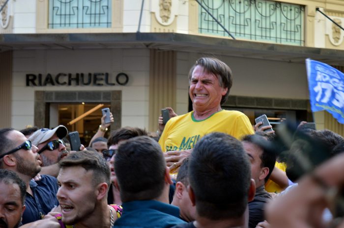 Bolsonaro sigue en cuidados intensivos y necesitará pasar por nueva cirugía