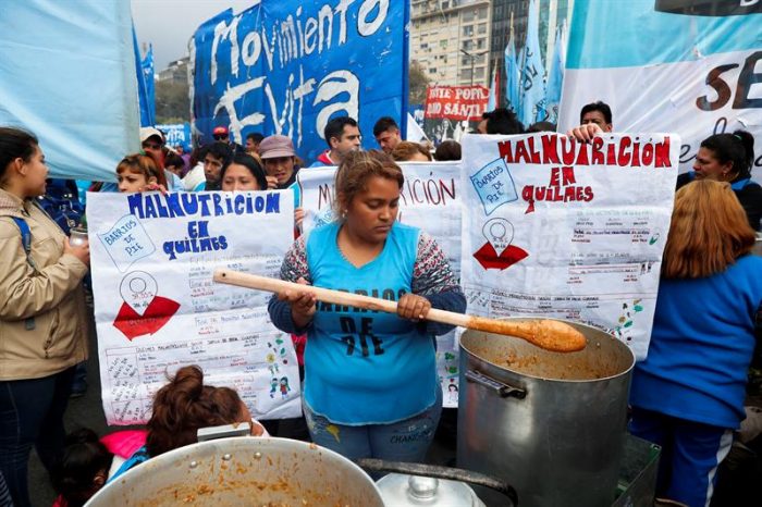 Marchas y «ollas populares» paralizaron Buenos Aires para pedir fin del ajuste