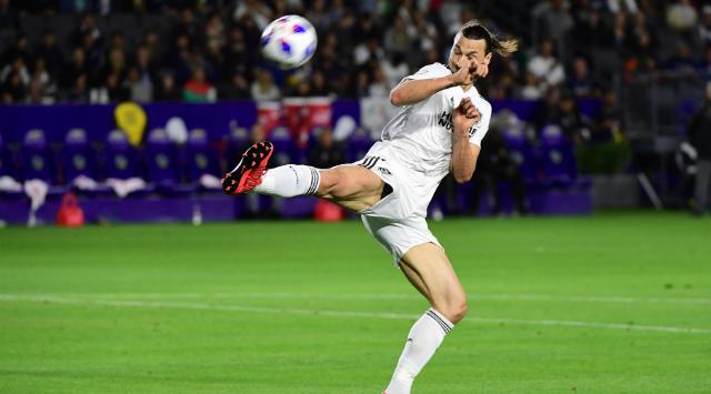 Un gol digno de «Dios»: el espectacular tanto 500 de Zlatan Ibrahimovic