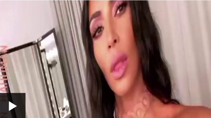 Las extrañas joyas «implantadas» que usan Kim Kardashian y otras celebridades