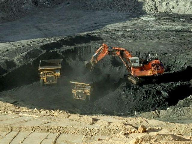 ONGs opositoras a la extracción de carbón emplazan al Gobierno a mantener rechazo del uso de tronaduras en Isla Riesco