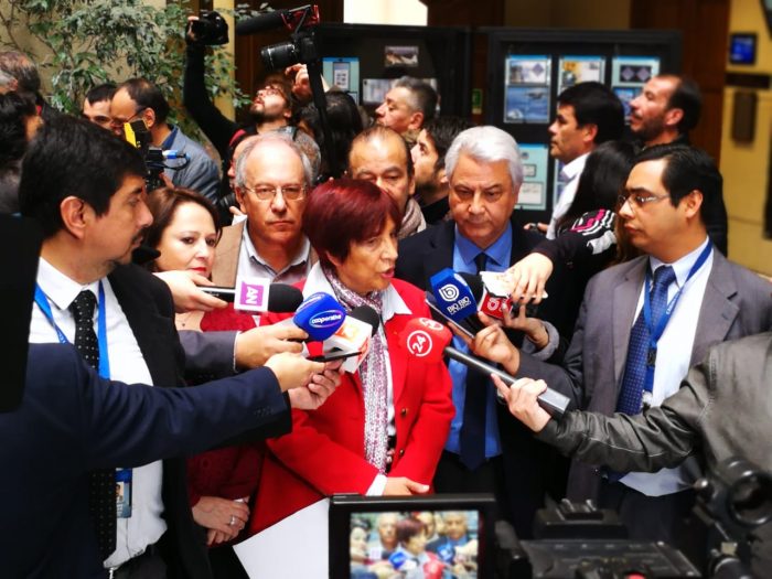 Bancadas de oposición sostienen que reunión Piñera-Brito es una «grave señal política de intromisión»