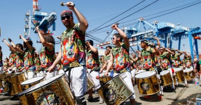 Organizadores suspenden carnaval Mil Tambores de Valparaíso y acusan al gobierno de «asedio»