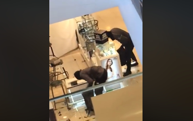 Violento robo a tienda del retail en Providencia a plena luz de día