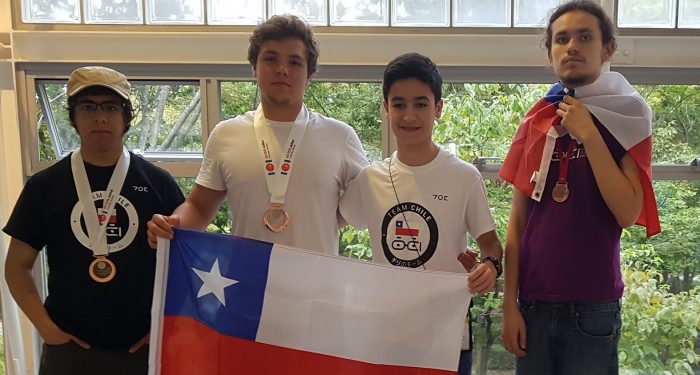 Estudiantes chilenos logran medalla de bronce en Olimpiada Internacional de Informática