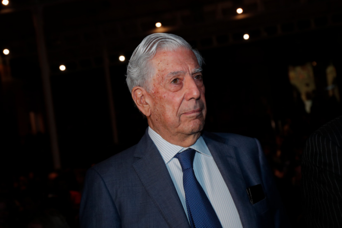Vargas Llosa defiende a Mauricio Rojas: «Sostener que niega los horrores de Pinochet es un disparate»