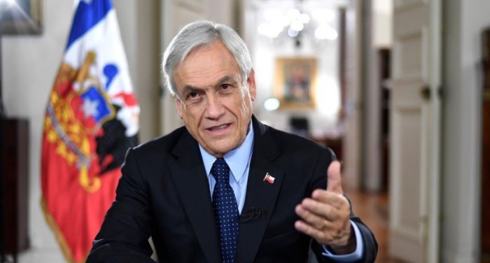 Apuntando otra vez al Gobierno anterior, Piñera anuncia austero Presupuesto 2019