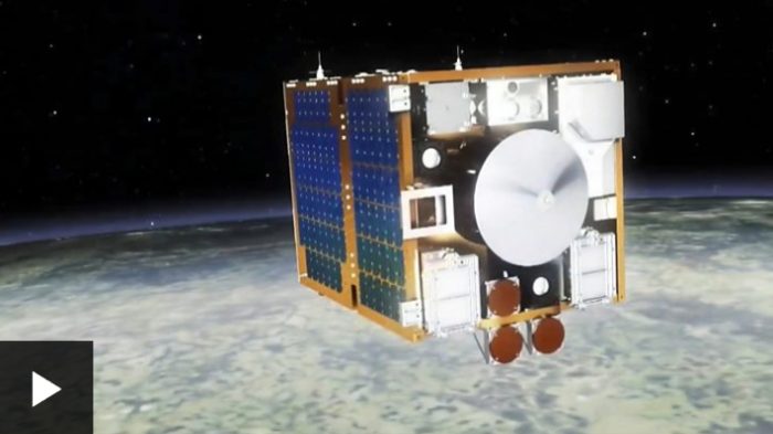 RemoveDebris, el satélite que puede limpiar la basura espacial que envuelve la Tierra