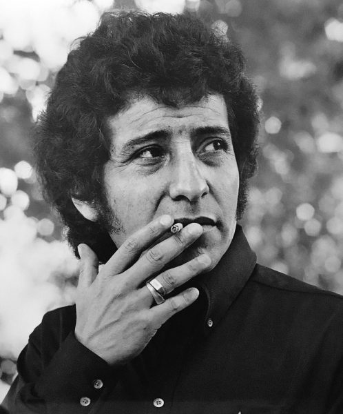 Mil guitarras recuerdan en Chile a Víctor Jara a 45 años de su asesinato