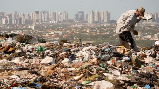 Los 10 países que más y menos basura generan en América Latina (y cómo se sitúan a nivel mundial)
