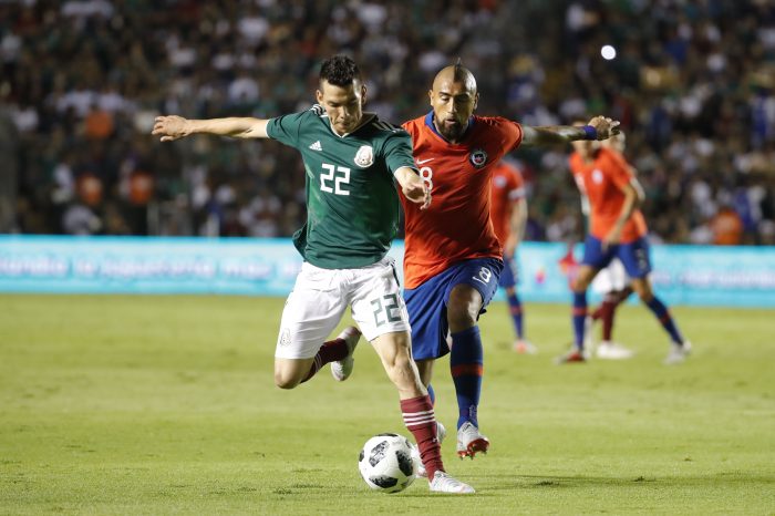 Chile vuelve a la senda del triunfo con un gol en el último minuto ante México