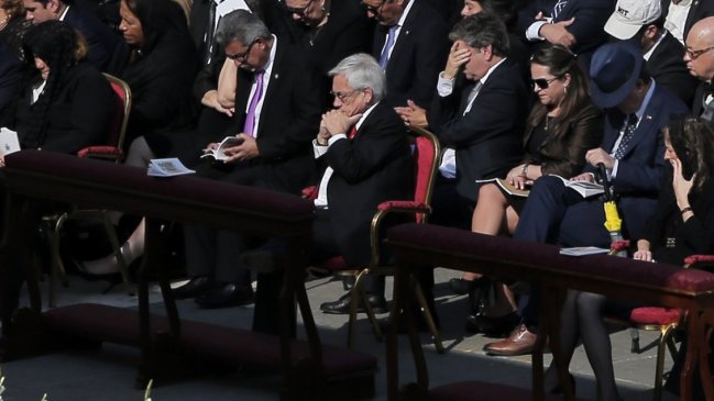 Piñera comienza a cerrar gira europea asistiendo a canonización en el Vaticano