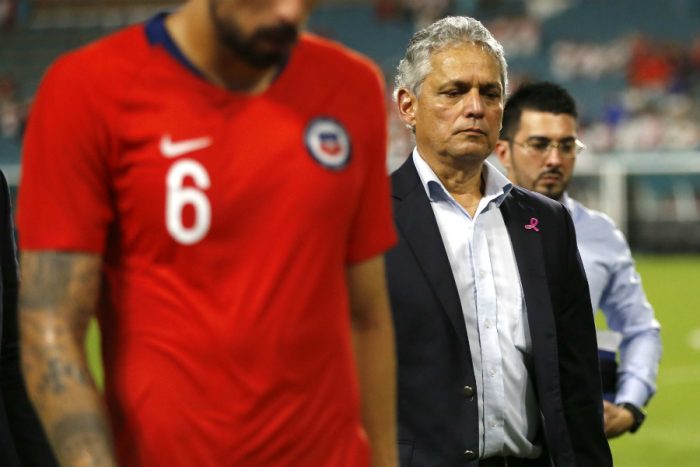 Reinaldo Rueda se sincera tras la goleada sufrida ante Perú: «Fuimos un desastre»
