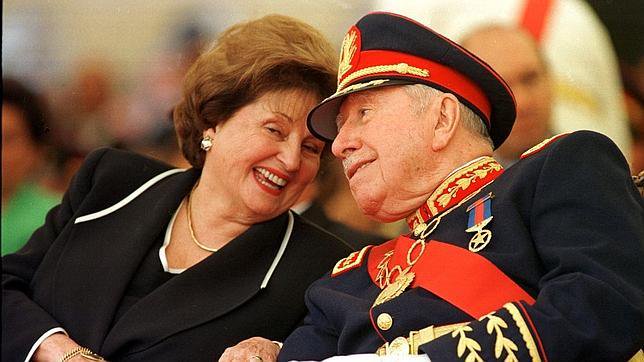 Familia Pinochet no la saca gratis: Consejo de Defensa del Estado pide que devuelvan $10.916 millones de origen ilícito