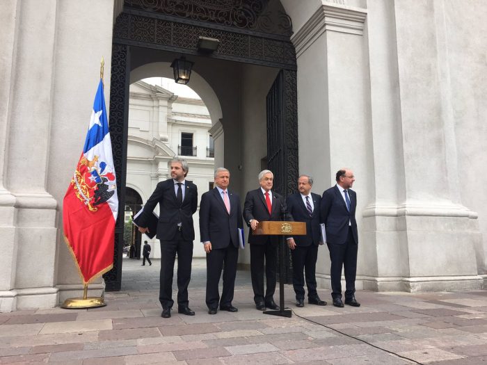 Oposición advierte que reforma de pensiones de Piñera sólo “enriquece más a las AFP” y que los cambios son “cosméticos”