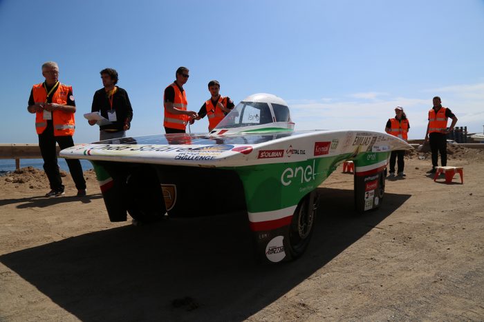 La carrera de autos solares más grande de Latinoamérica recorrerá 2.600 km de puro sol