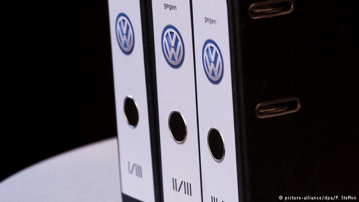 Decenas de miles de alemanes presentan demanda colectiva contra VW