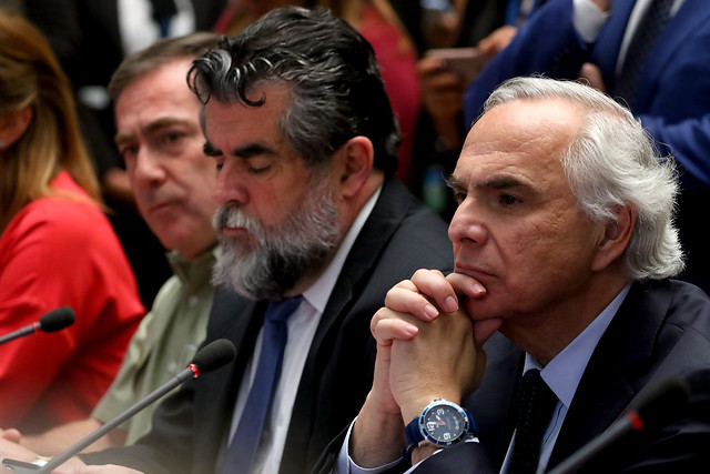 El momento en que Andrés Chadwick en sesión especial dice que no renunciará