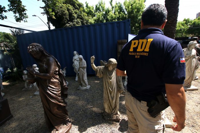 Estatuas recuperadas en hacienda de Schüler fueron avaluadas en 4 mil millones de pesos