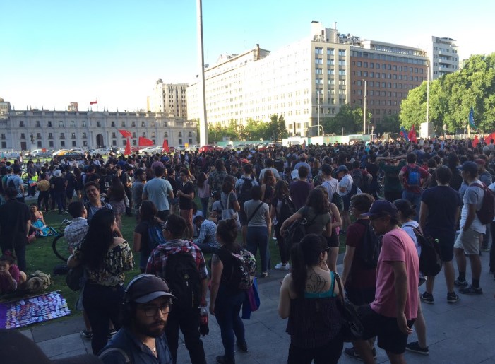 Manifestaciones frente al Palacio de La Moneda