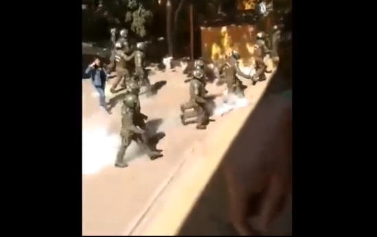 Carabineros ingresa a Liceo Darío Salas lanzando bombas lacrimógenas en medio de reactivación de ley “Aula Segura”