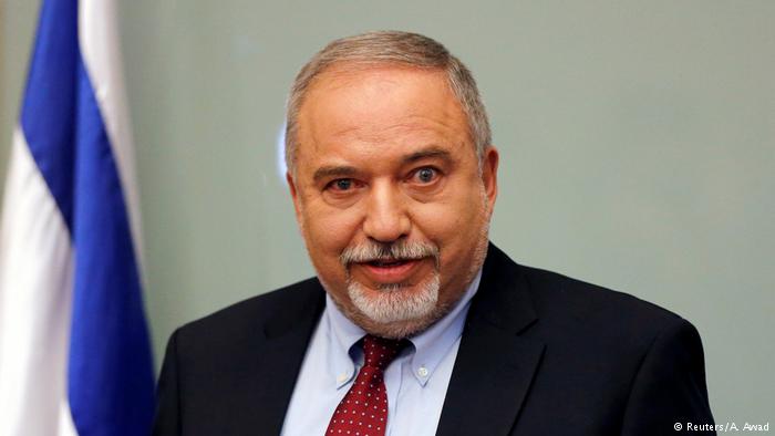 Dimite el ministro de Defensa israelí  por la tregua en Gaza