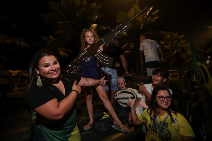 Ellas no: Bolsonaro arma equipo de transición sin mujeres