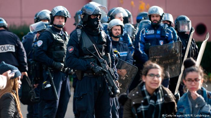 Francia se mantiene en alerta ante posibles protestas violentas