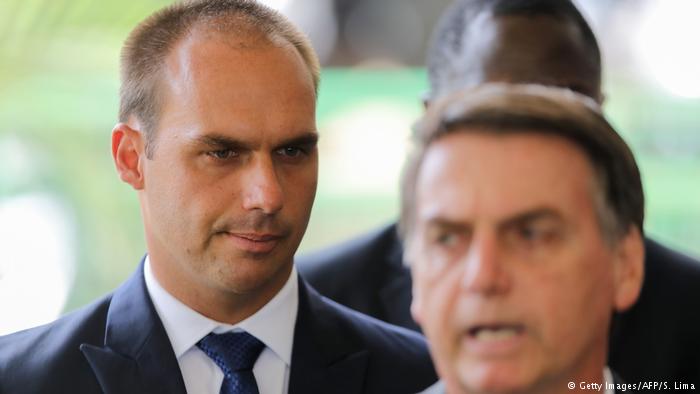 Hijo de Bolsonaro ofrece Brasil para juzgar «dictaduras» de Cuba y Venezuela