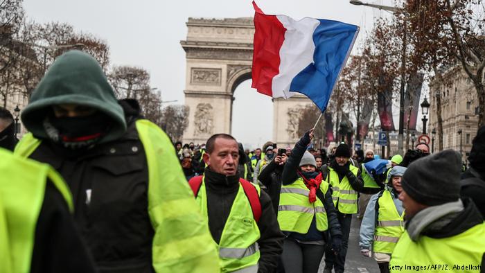 Francia: “chalecos amarillos” protestan por quinto sábado consecutivo