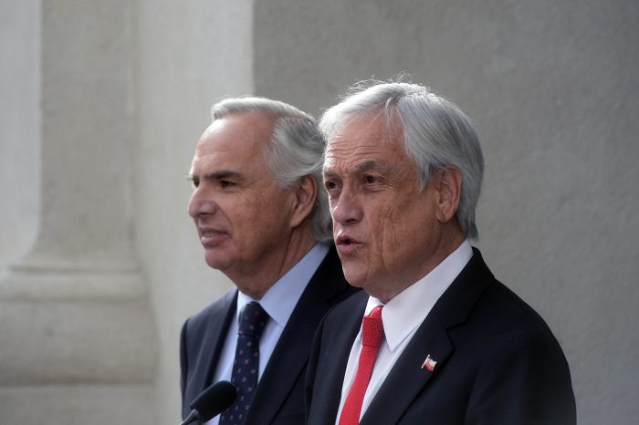 Piñera reconoce «ciertos enfrentamientos y divisiones» al interior de Carabineros
