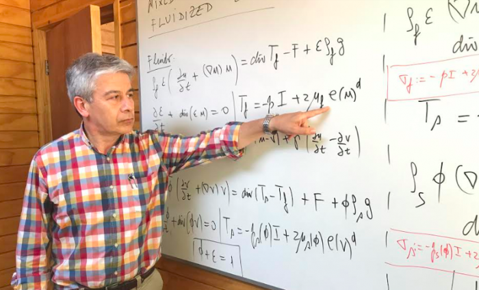 Matemático chileno de la U. de Concepción destaca como editor de prestigiosa revista de la Sociedad Matemática de EE.UU
