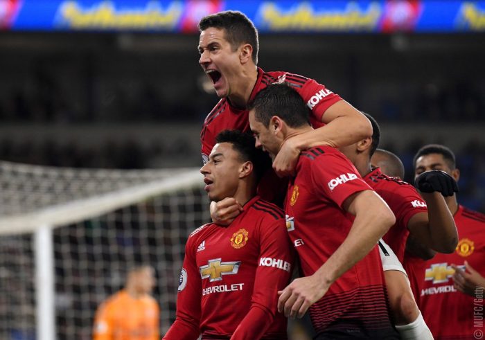 Celebra Alexis: nuevo DT del Manchester United debuta con goleada ante el Cardiff