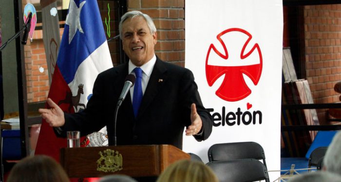 Piñera dona otra «piñericosa» a la Teletón: se equivoca en escribir el número de cuenta en Twitter