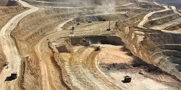 Canadiense Teck acuerda millonaria venta del 30 % de mina chilena a japonesas Sumitomo