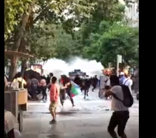 Incidentes en el centro de Santiago tras protesta por el crimen de Camilo Catrillanca