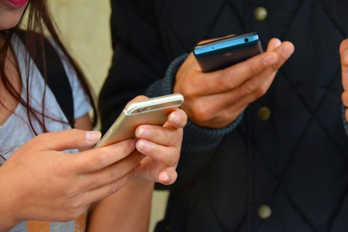 Casi 2 mil reclamos por defectos de seguridad en teléfonos celulares recibió el Sernac