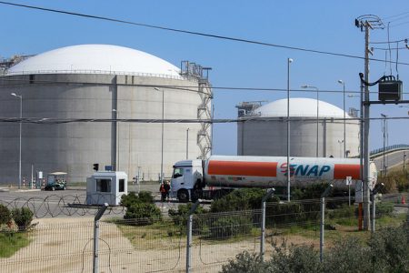 La historia del petróleo iraní que la Fiscalía investiga como posible causa de la contaminación en Quintero