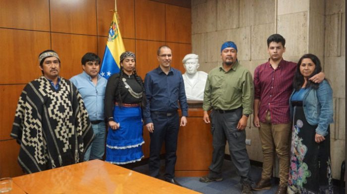 Canciller venezolano tras reunión con Héctor Llaitul: «Toda nuestra solidaridad con sus causas y luchas»