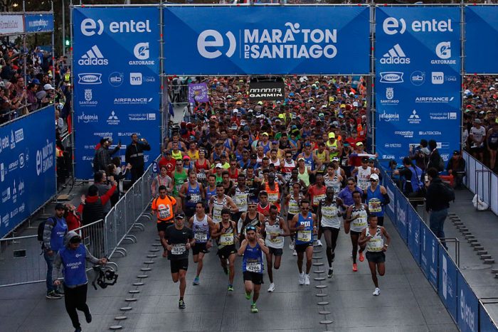 «Corremos contra el Negacionismo»: la campaña que invita a recordar a detenidos desaparecidos durante la Maratón de Santiago