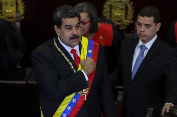 Nicolás Maduro dice que no renuncia: “¿Vamos a legitimar que desde el exterior se quiera imponer un gobierno títere?”
