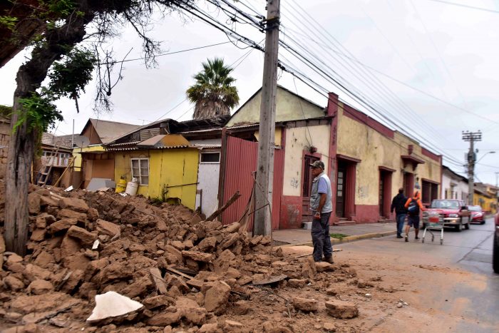Alcalde de La Serena pide que se decrete estado de emergencia tras el sismo: es «la única forma de que las cosas se solucionen»