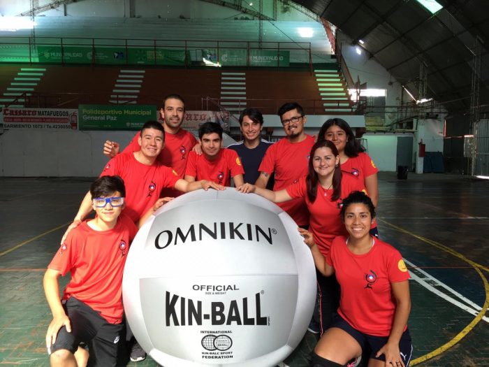 Kin-ball, el exitoso deporte alternativo que busca ser reconocido por el gobierno