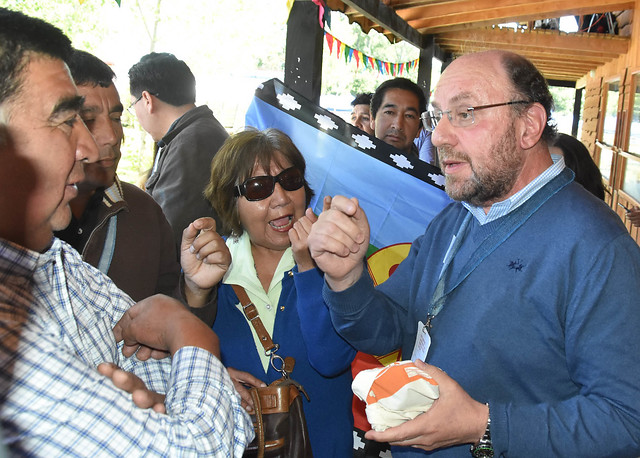 Los ánimos no se calman en La Araucanía: gremios divididos declaran “persona non grata” al ministro Moreno