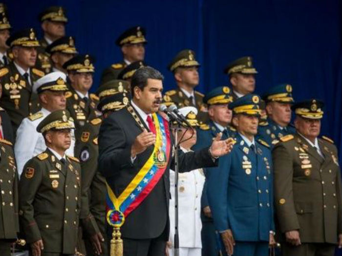 2 mil chilenos exiliados en Venezuela exigen 3 años de pensión a Maduro