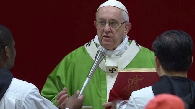 «Se convirtieron en herramientas de Satanás»: el papa Francisco promete llevar a la justicia a los sacerdotes que hayan cometido abusos sexuales a menores