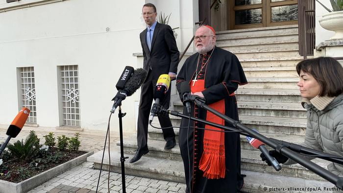 Iglesia católica «destruyó» archivos sobre abusos sexuales, reconoce un cardenal