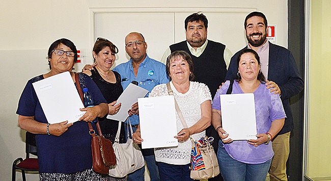 Primeras familias de Hualpén obtienen título de dominio de sus nuevas viviendas