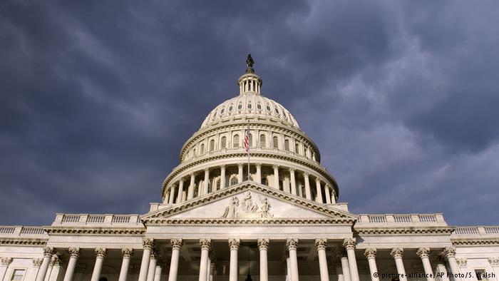 Congreso de EE.UU. aprueba ley para evitar otro cierre de gobierno
