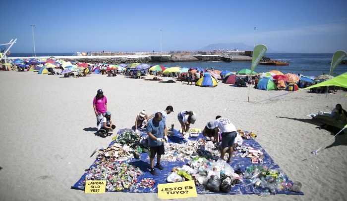 Pese a campañas, el plástico sigue llenando nuestras playas